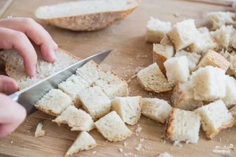 Хлеб есть маленькими кусочками