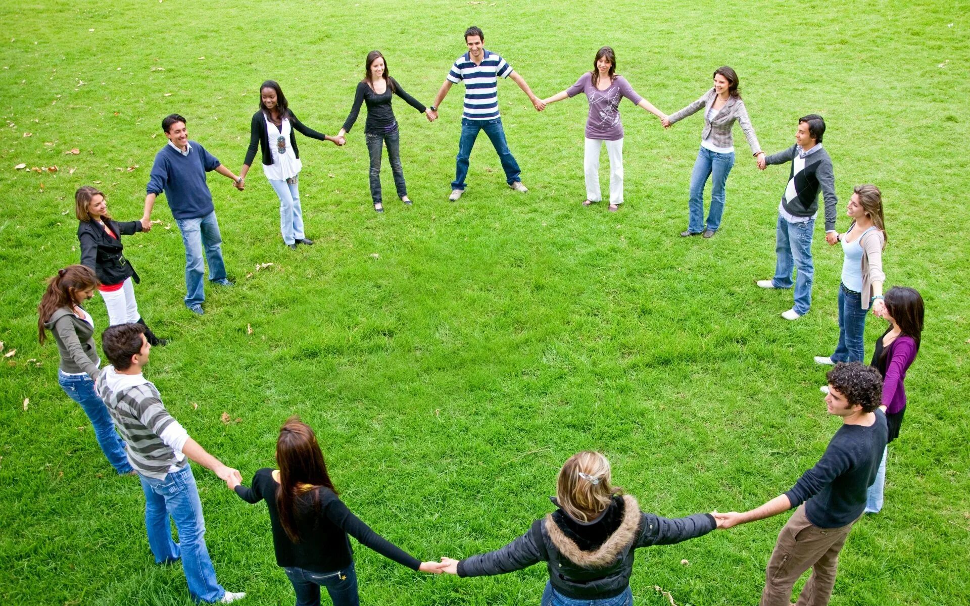 Булат окуджава возьмемся за руки друзья. День «возьмёмся за руки». Возьмемся тем лучше. Б окуджава возьмёмся за руки друзья. Возьмемся тем лучше.