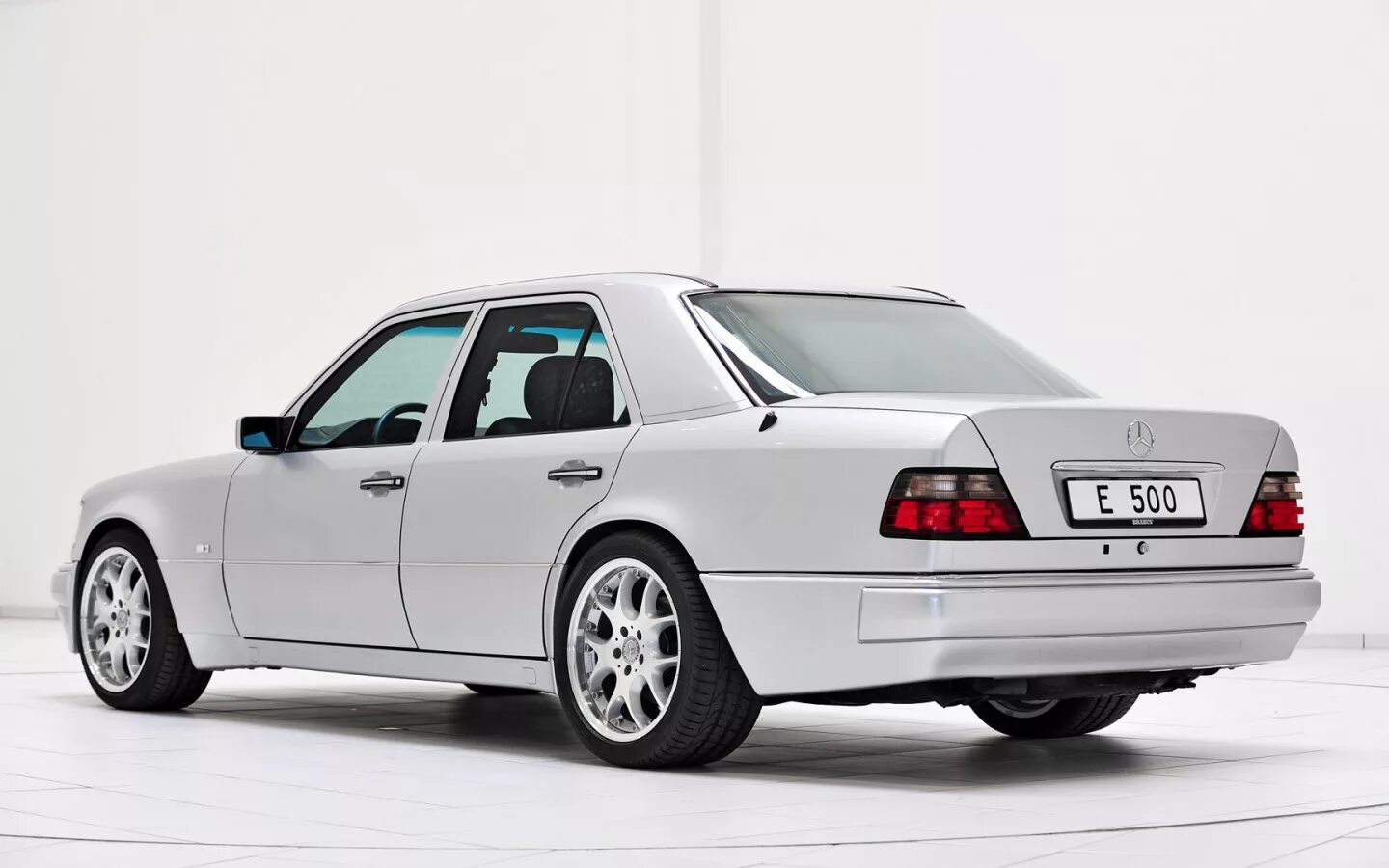 Mercedes benz w124 e500. Mercedes benz w124 e500 волчок. Mercedes benz w124 e500. Mercedes benz w124 e500. Mercedes w124 e500.