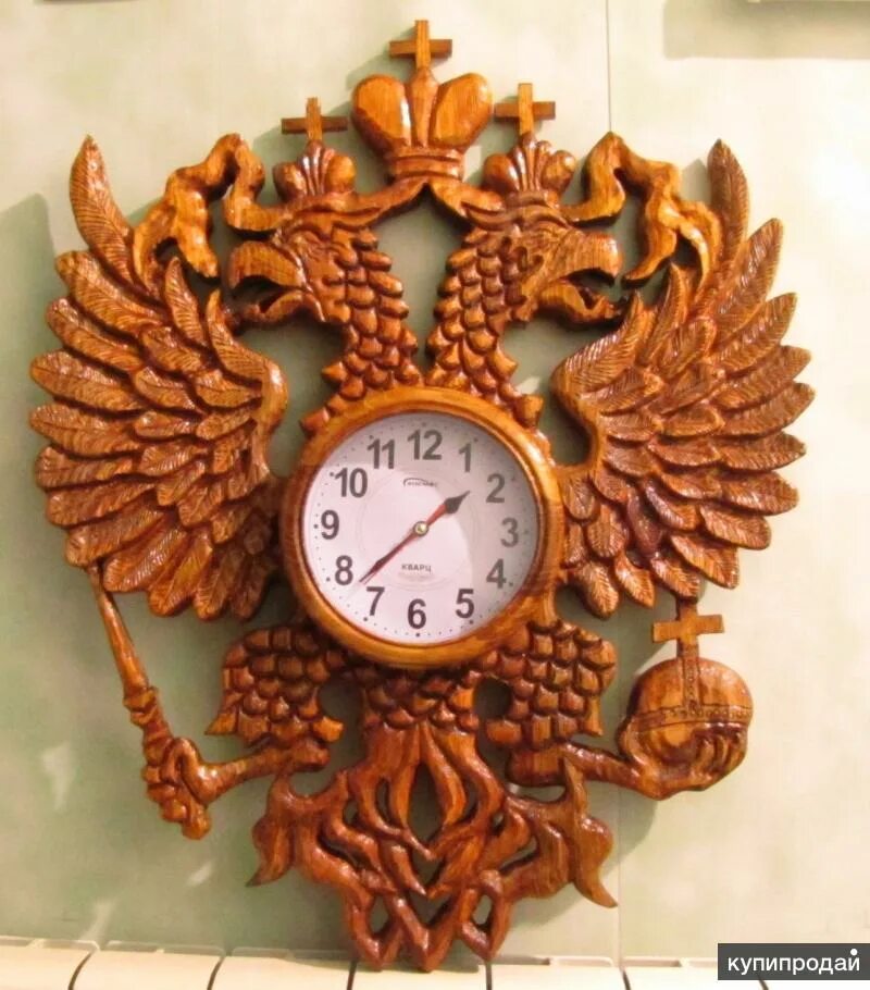 Часы настенные орловский. Деревянные часы Орел. Часы "двуглавый Орел". Часы с орлом. Часы из дерева с орлом.