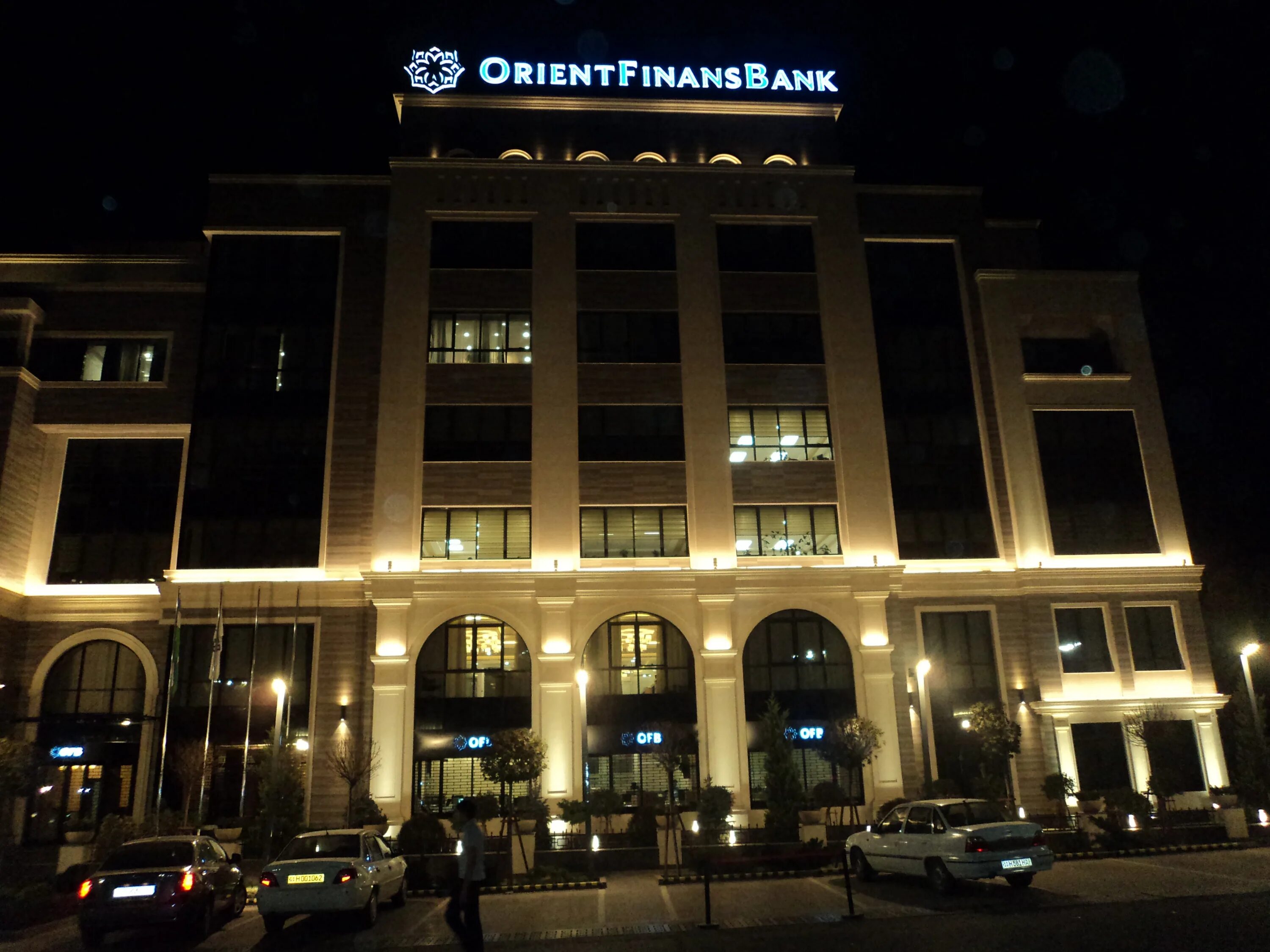 Ориент узбекистан. Ориент финанс банк узбекистана. Orient finance bank в ташкенте. Ориент узбекистан. Грант отель узбекистан ташкент.