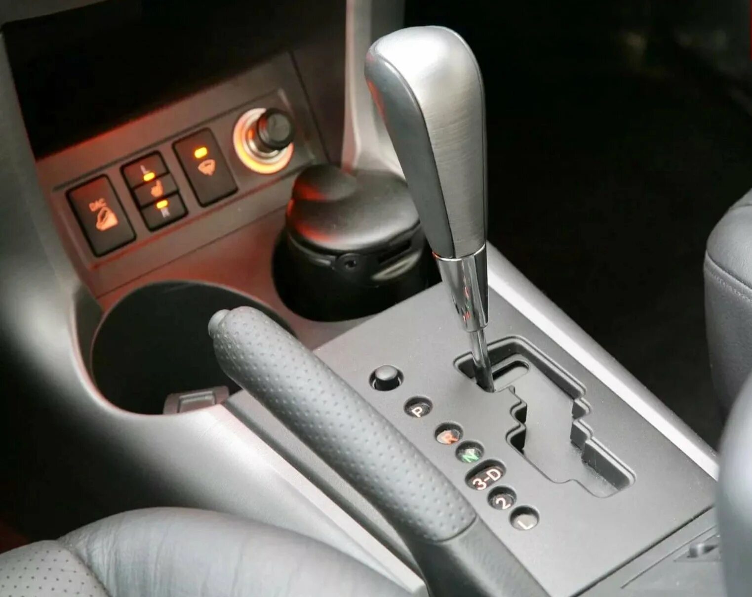 Тойота рав 4 автомат. Коробка передач тойота рав 4 автомат. Коробка передач рав 4 автомат. Коробка автомат рав 4. Rav 4 2022 подстаканники.