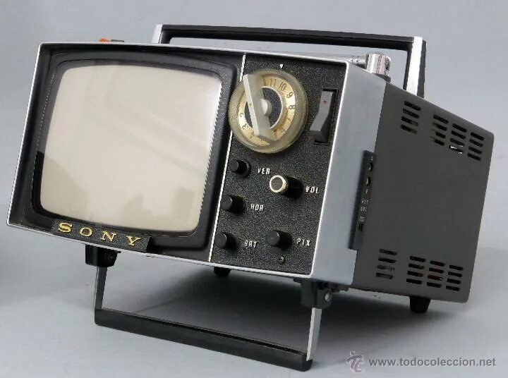Телевизор микрон. Мини телевизор sony 1989. Старый мини телевизор. Мини телевизор sony 1989. Микротелевизор.