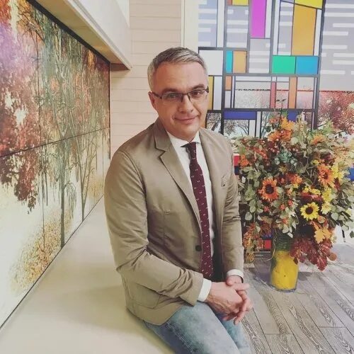 Ведущие доброе утро 1 канал фамилии. Ведущий доброе утро на первом роман будников. роман будников доброе утро первый канал. ведущие первого канала доброе утро мужчины. ведущий первого канала доброе утпр.