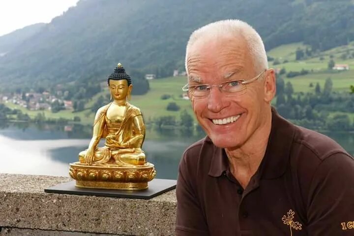 Pin em Lama Ole Nydahl & Hannah Nydahl