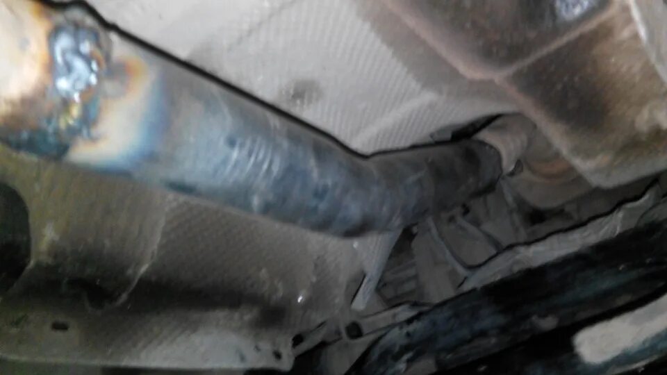 Катализатор рено дастер 2. 6. Пламегаситель рено дастер 2. Дастер удалить катализатор. 6.