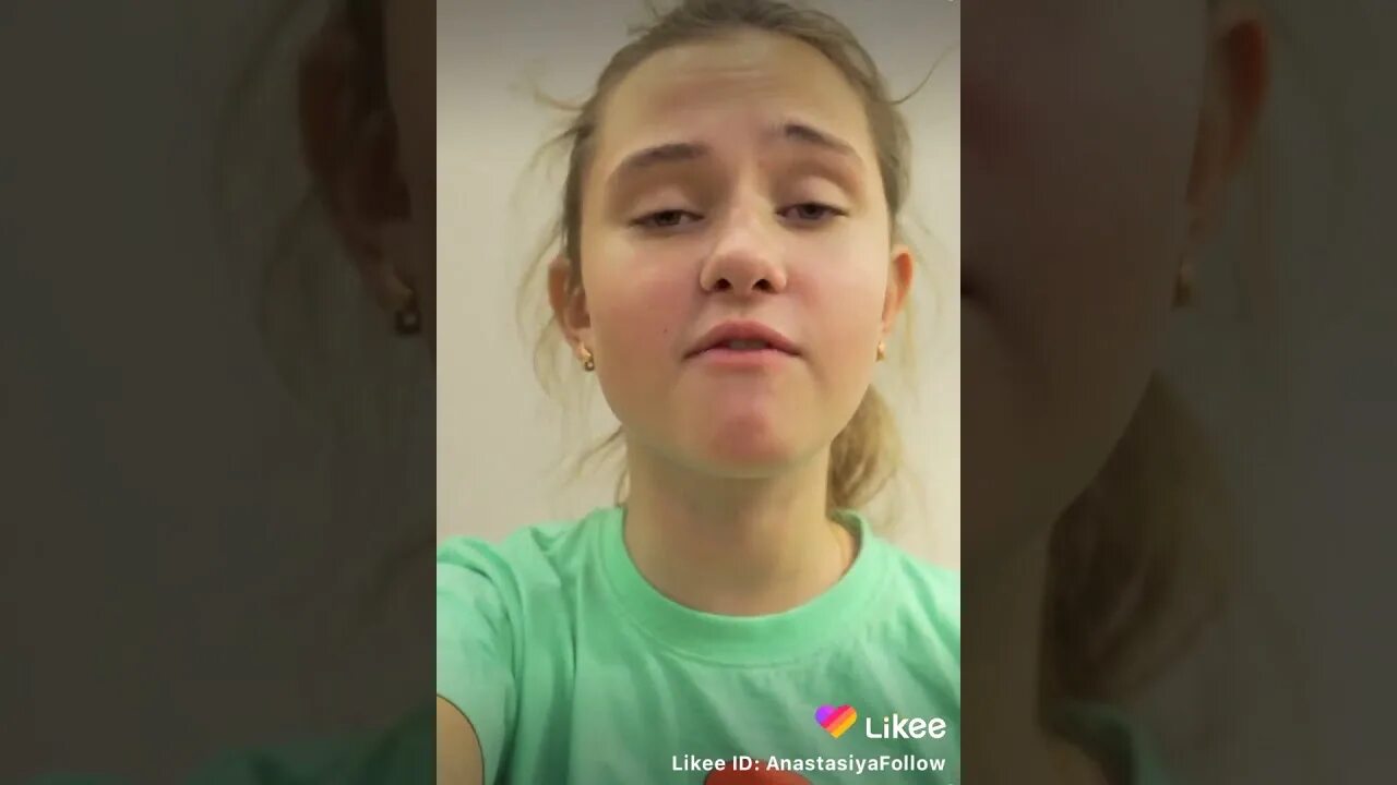 Настя кош с галочкой. Настя колесниченко с follow me канала. Лайк настя и папа. Anastasia kosh блоггер. Настя папа стейси лайк.