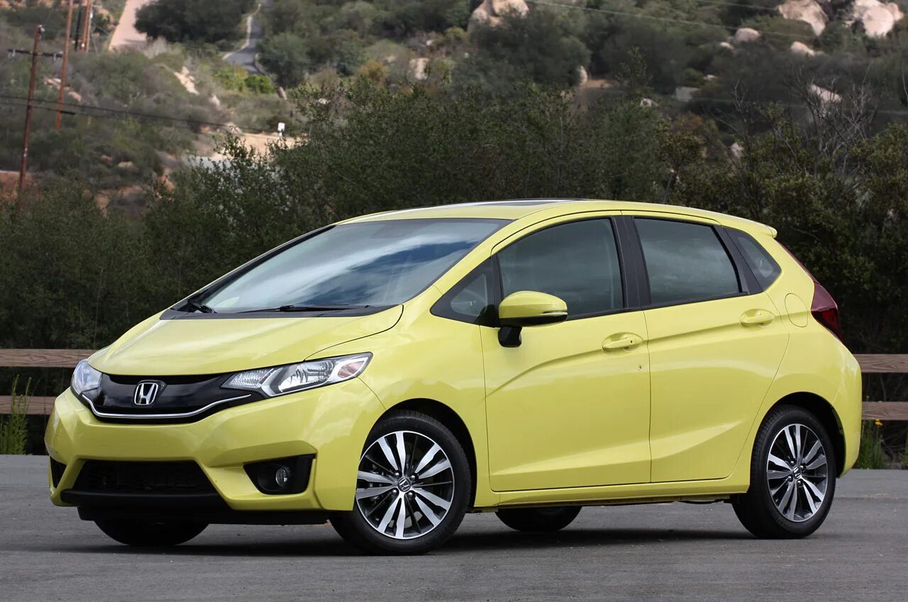 Honda Fit 2014. Honda Fit 2023. Хонда фит 2014 желтый.