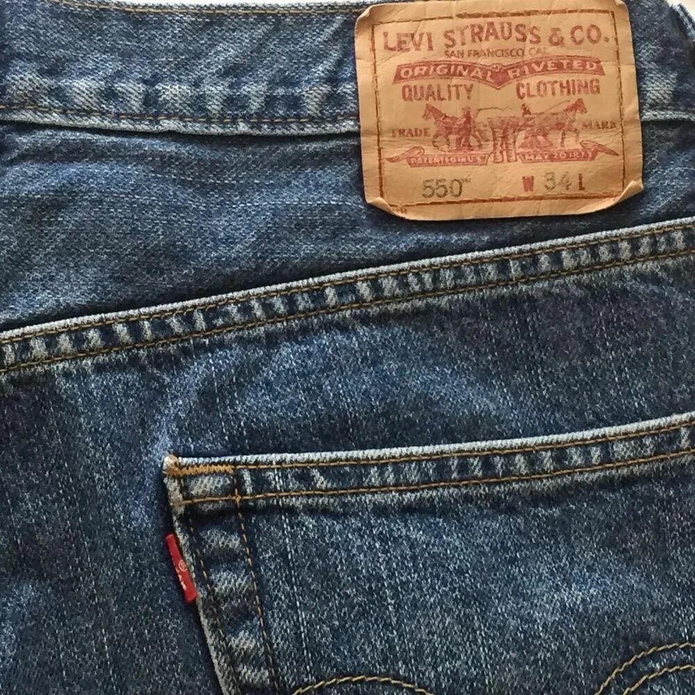 Авито левис мужские. Levis 423. Levis 423 мужские. Шорты левайс ca00342 WPL 423. Levis 515 Vintage.