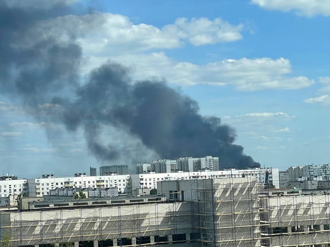 Что случилось а москве сегодня. Пожар в Москве. Пожар на МКАДЕ. Пожар в Москве сейчас.