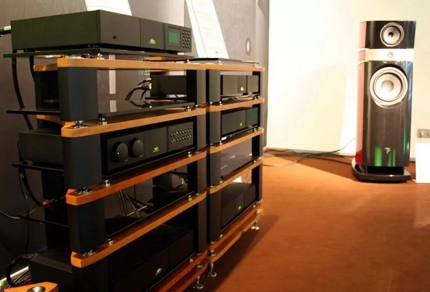 Em audio. High end система naim. high end система naim 500 series. naim audio. hi fi комната.