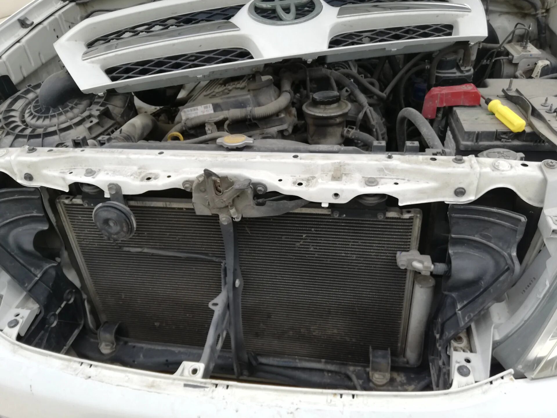 Как снять радиатор с тойоты Чистка радиаторов Toyota Corolla (140/150), 1,6 л, 2008 года мойка DRIVE2