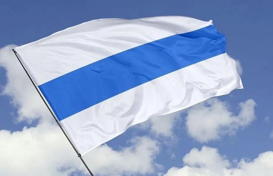 Флаг два синих и белый. Бело лазорево белый флаг.