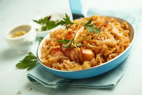 Бигус из квашеной капусты с сосисками