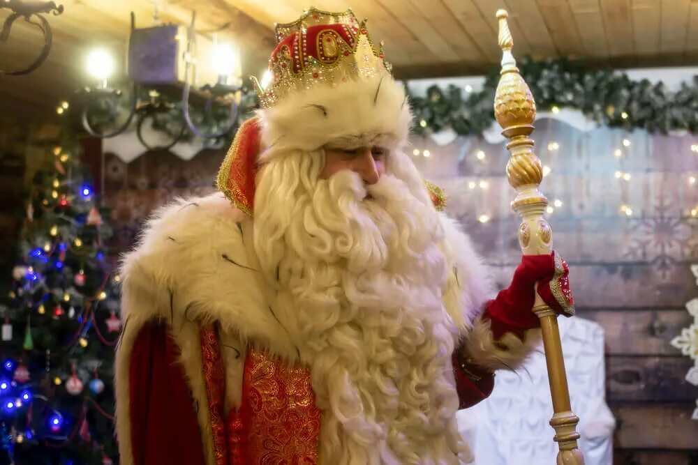 Где живет настоящий дед мороз. Морозко дедушка Мороз. Тройка Деда Мороза Великий Устюг. Дед Мороз из Устюга в Ростове 2 января 2022г.