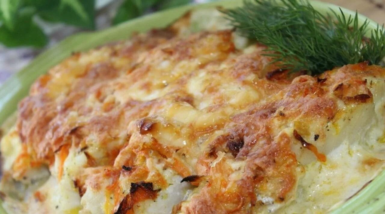 Запеканка минтай с картошкой в духовке. Картофельная запеканка со скумбрией. рыбная запеканка из тилапии. картофельно-рыбная запеканка. картофельная запеканка с рыбой.