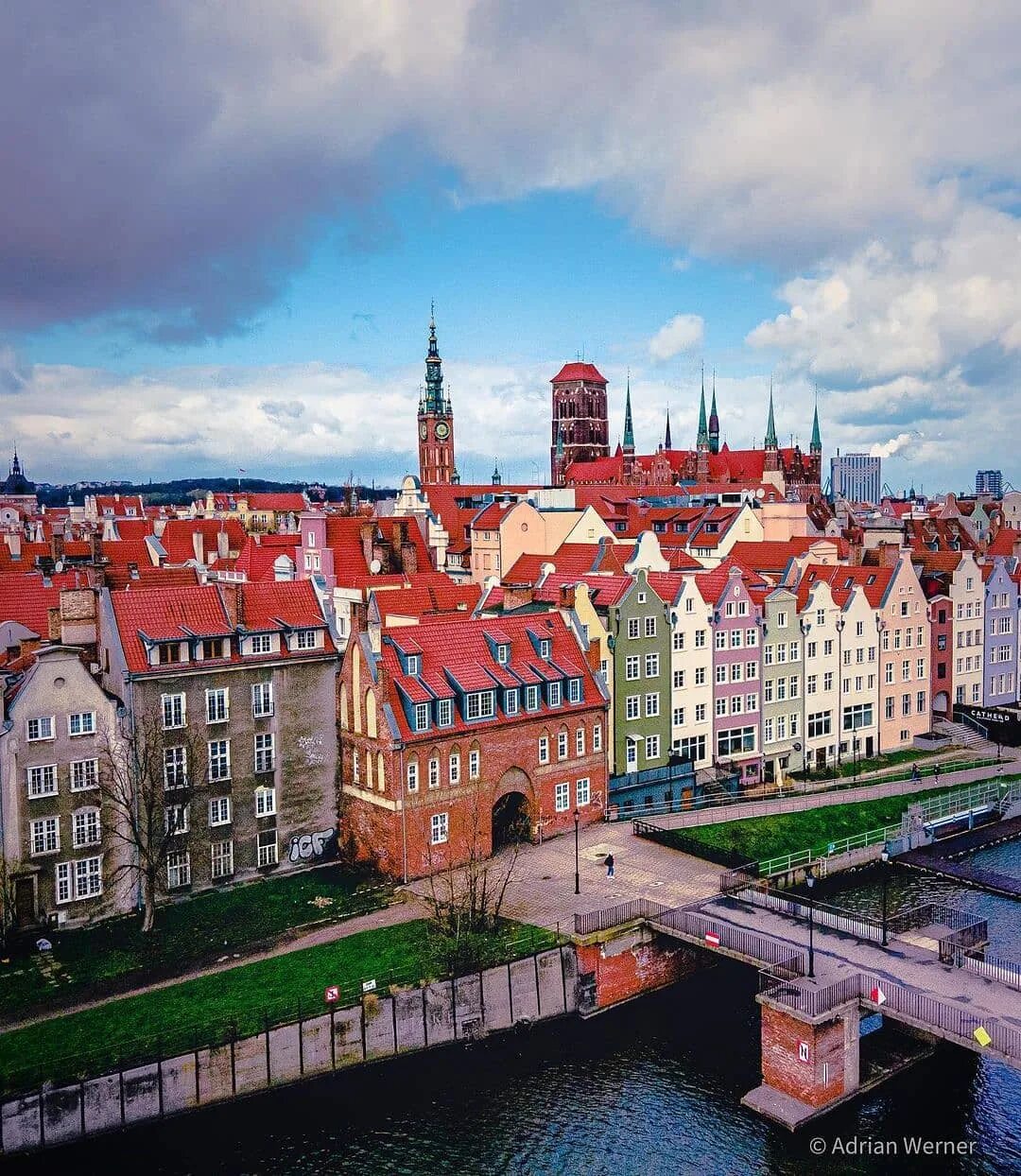 Варшава гданьск. Zeliniak gdansk. Трехградье польша река. Автобусные туры из гдыни польша. Город гданьск польша фото.