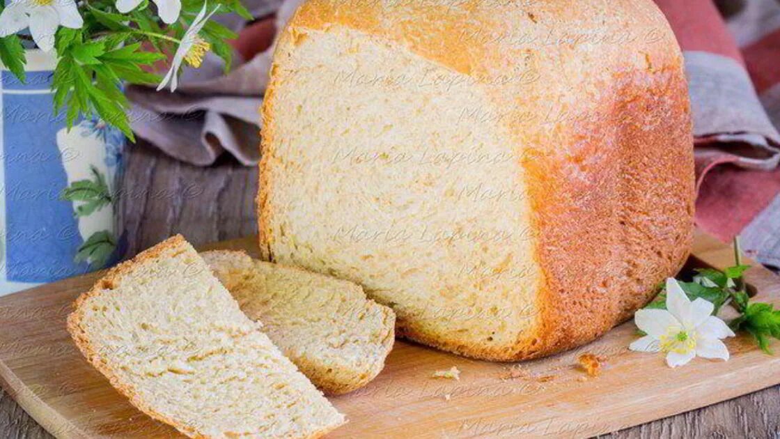 Хлеб кефирный. Хлеб на кефире. Хлеб домашний на кефире. Хлеб с желтком.