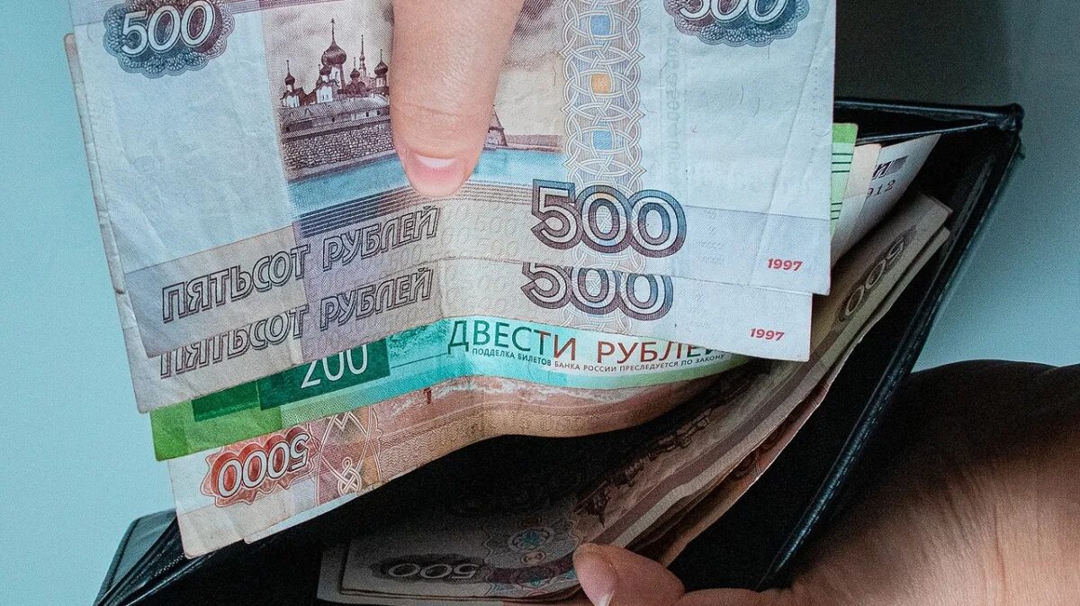 Зарплата. Заработная плата главного бухгалтера. 8 миллионов рублей. 90 000 зарплата. 90 000 зарплата.