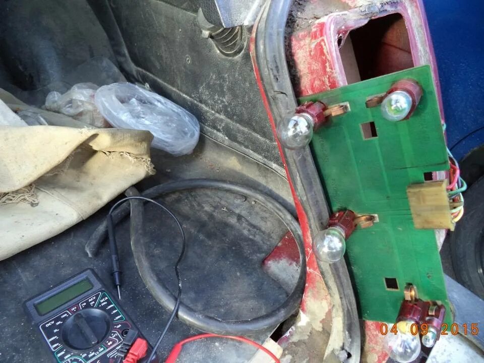 Не горит задний габарит причины