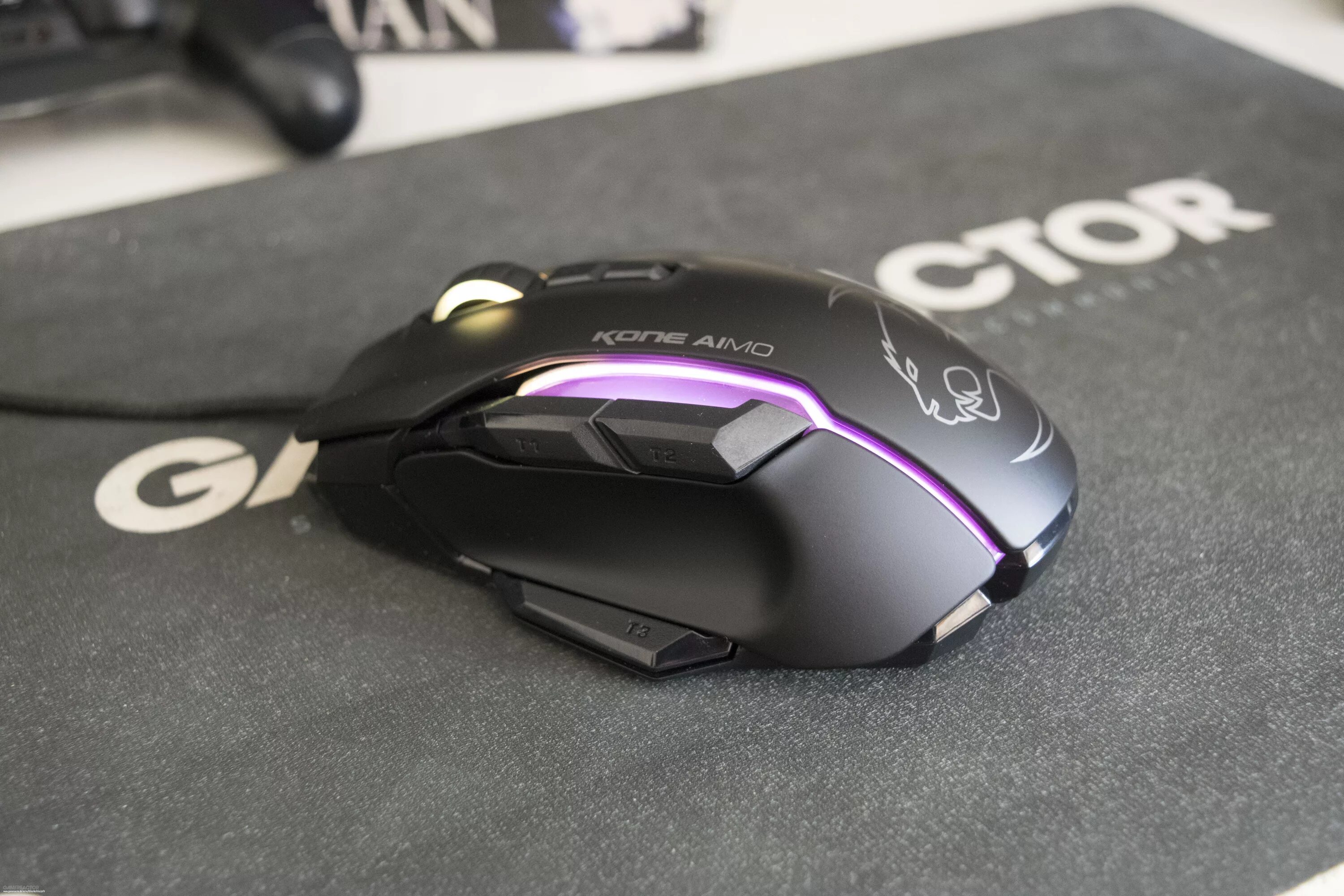 Roccat kone aimo. Roccat kone Aimo клавиатура. Roccat kone Aimo Remastered. Roccat kone Aimo/Ducky Shine 7.