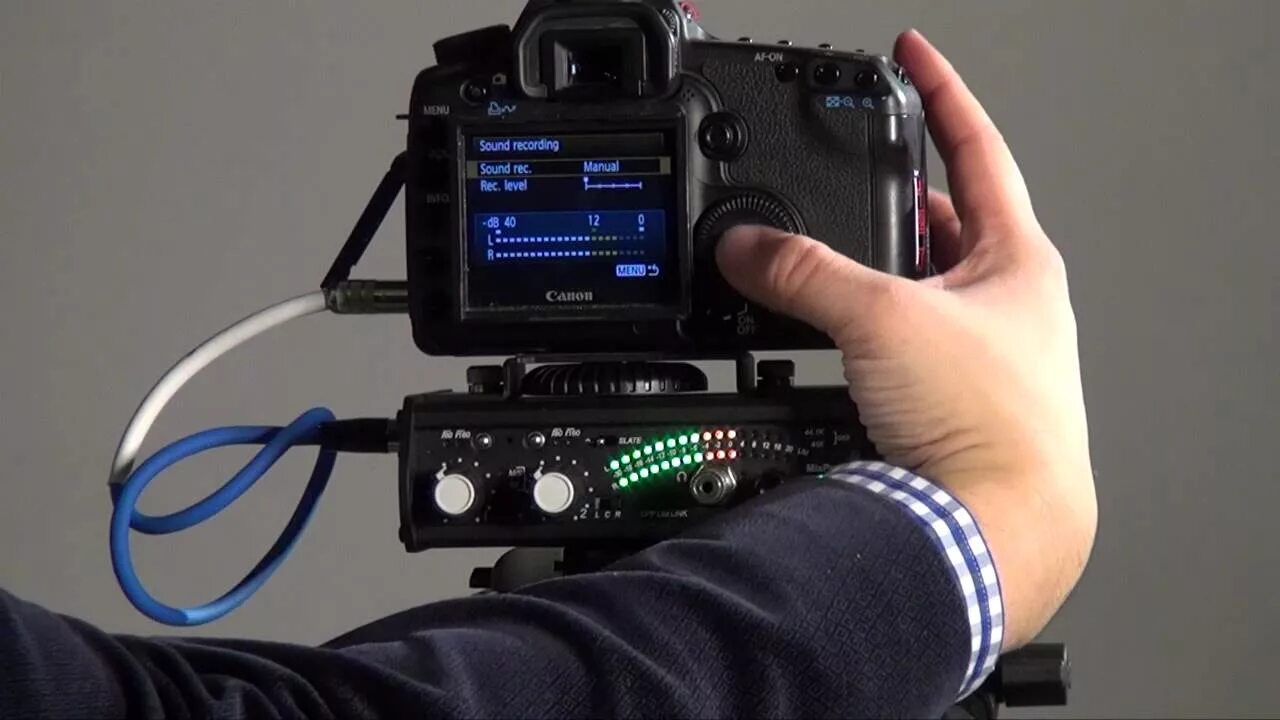 Connect видео. Звуковой Camera. Синхронизация звука и видео. Video Camera 3d.