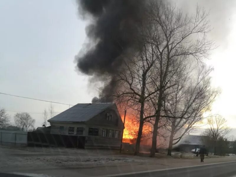 Чп 53 в великом новгороде сегодня. ЧП 53 Великий Новгород пожар. Бронница Великий Новгород. Новгородская область Бронница пожар.