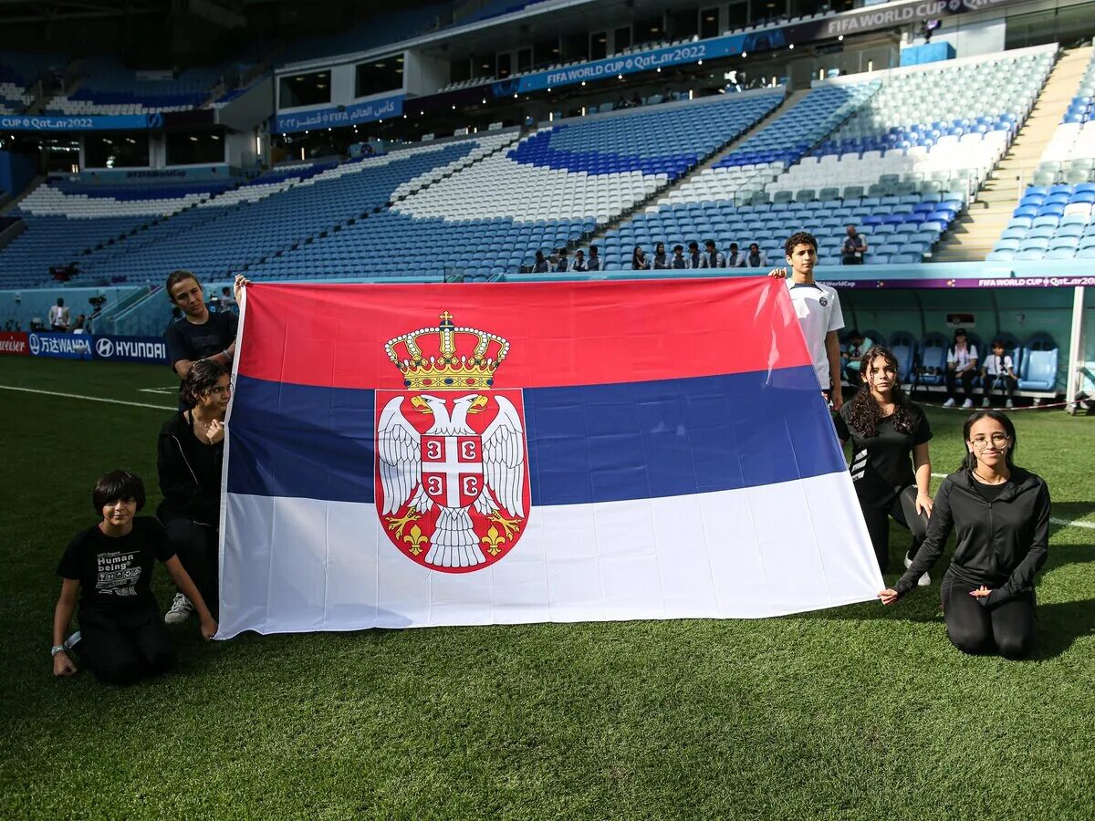 Сербия флаг ЧМ 2022. ФК Воеводина Сербия. Флаг Сербии 2022. Сербские флажки.