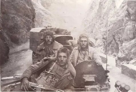 71. Когда в нашей стране говорят об афганцах, подразумеваются военнослужащи...