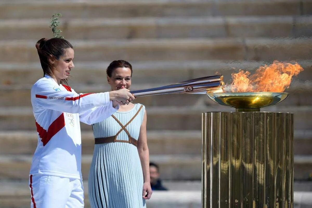 Олимпийский огонь Афины. Церемония передачи олимпийского огня Токио-2020. Эстафета олимпийского огня Греция.