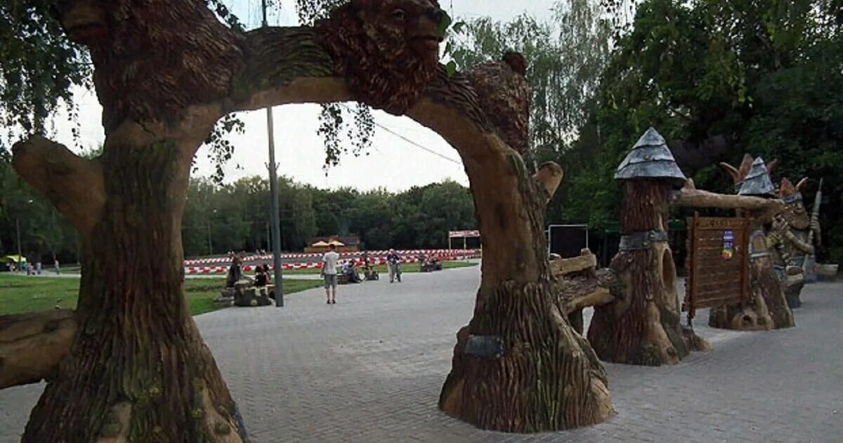 Город муравленко площадка карандашики. Парк место рождения. Парк культуры и отдыха в муравленко. Сквер лазурный муравленко. Парк место рождения.