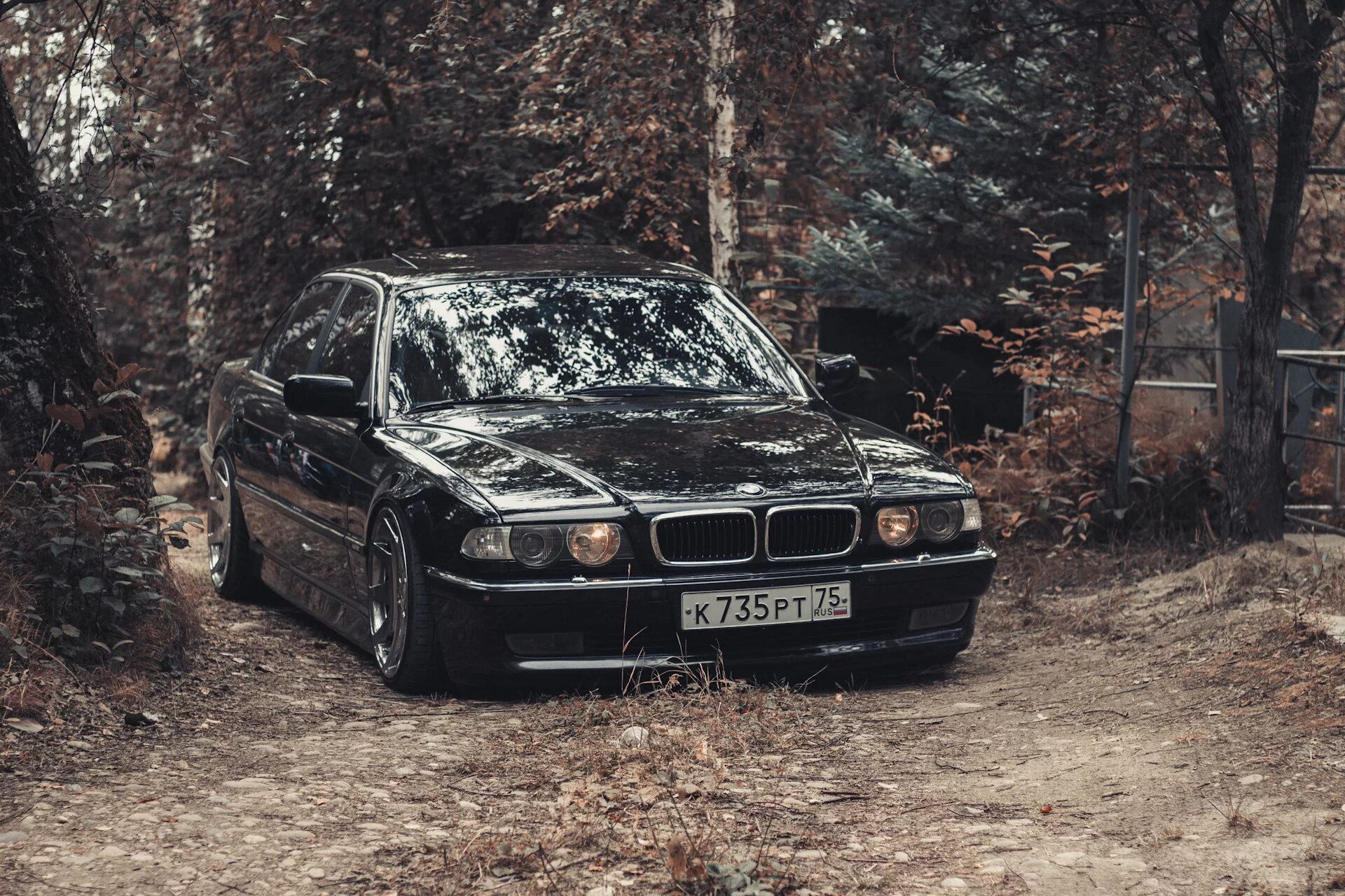 BMW 750il бумер. BMW e38 бумер. БМВ е38 из бумера. BMW е38 бумер-1.