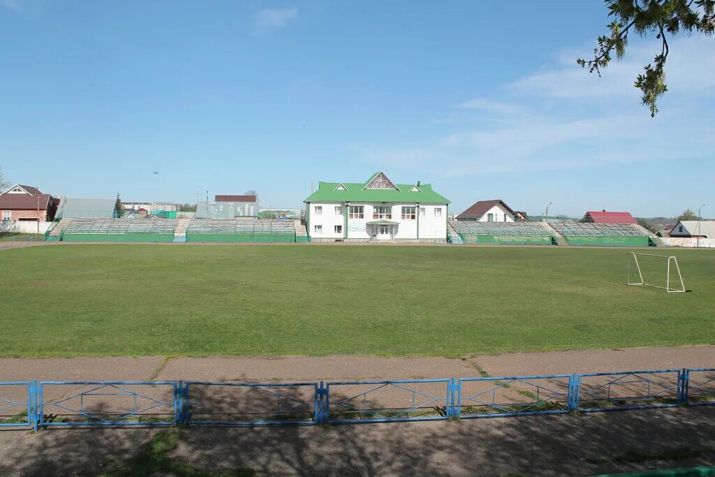 Городской стадион чемпион Белебей. Уфимская 5а Белебей. Городской стадион чемпион Белебей каток. Стадионная улица Уфа. Мау стадион