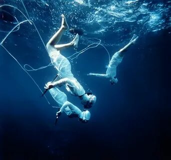 Pearl diver