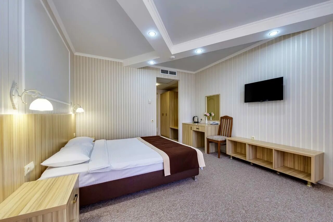 Браво витязево. Отель браво витязево номера. Ольгинка гостевой дом браво. 101 хотелс. Bravo hotel game.