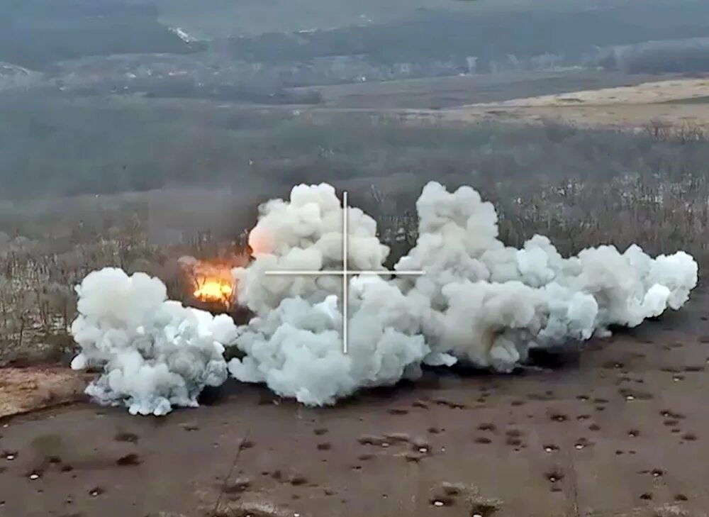 Сводка сво 13. Уничтожено техники ВСУ. Сожженная техника ВСУ под Артемовском. Авдеевка до спецоперации. Авдеевка русский флаг.