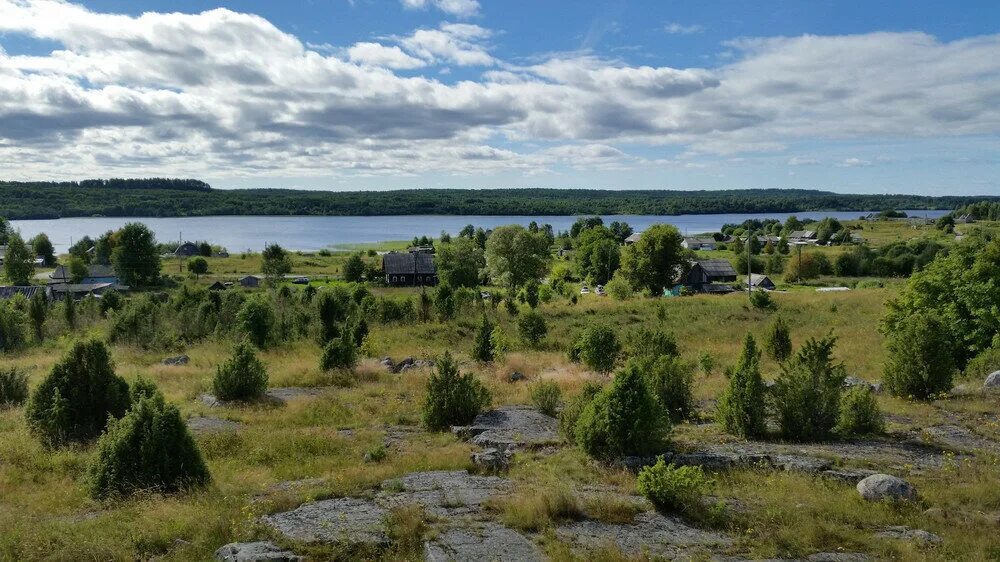 Село зашло. Озеро Путкозеро Карелия. Деревня Падмозеро в Заонежье. Озеро Падмозеро. Озеро Падмозеро Медвежьегорского района.