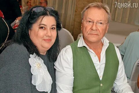 Шакуров жена