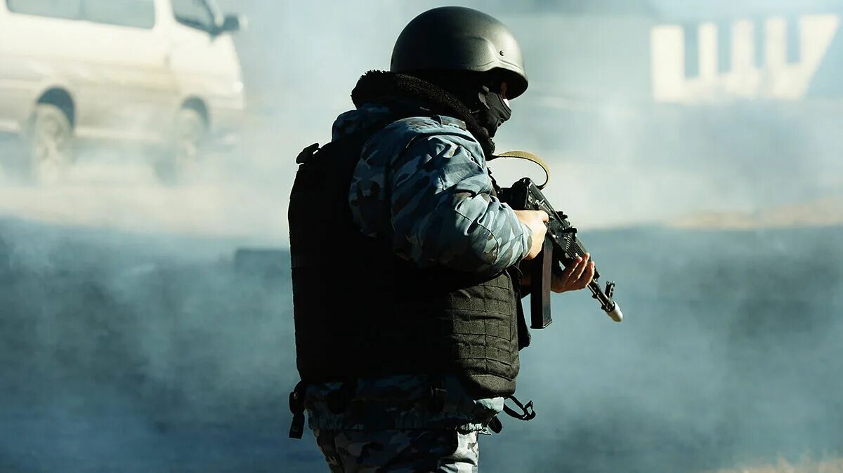 Беркут группа захвата. Спецназ беркут собр. Собр штурм. Собр штурм квартиры. Собр штурм здания.