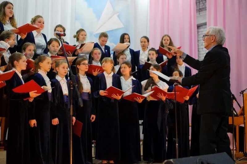 детский хор аврора. хоровая школа аврора екатеринбург. хор аврора екатеринбург школа 43. детская хоровая школа 4 екатеринбург. детский хор 1980.