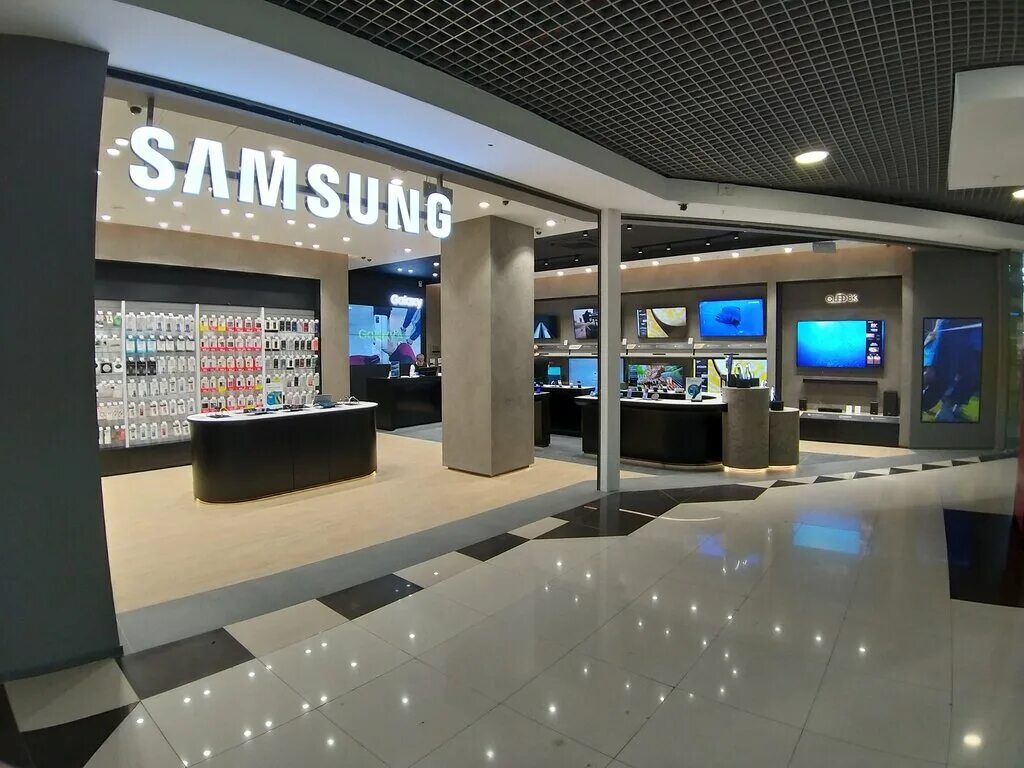 Самсунг омск. Samsung Магнитогорск. Гостиный двор Магнитогорск Samsung. Магазин самсунг в Магнитогорске. Фирменные магазины Samsung.