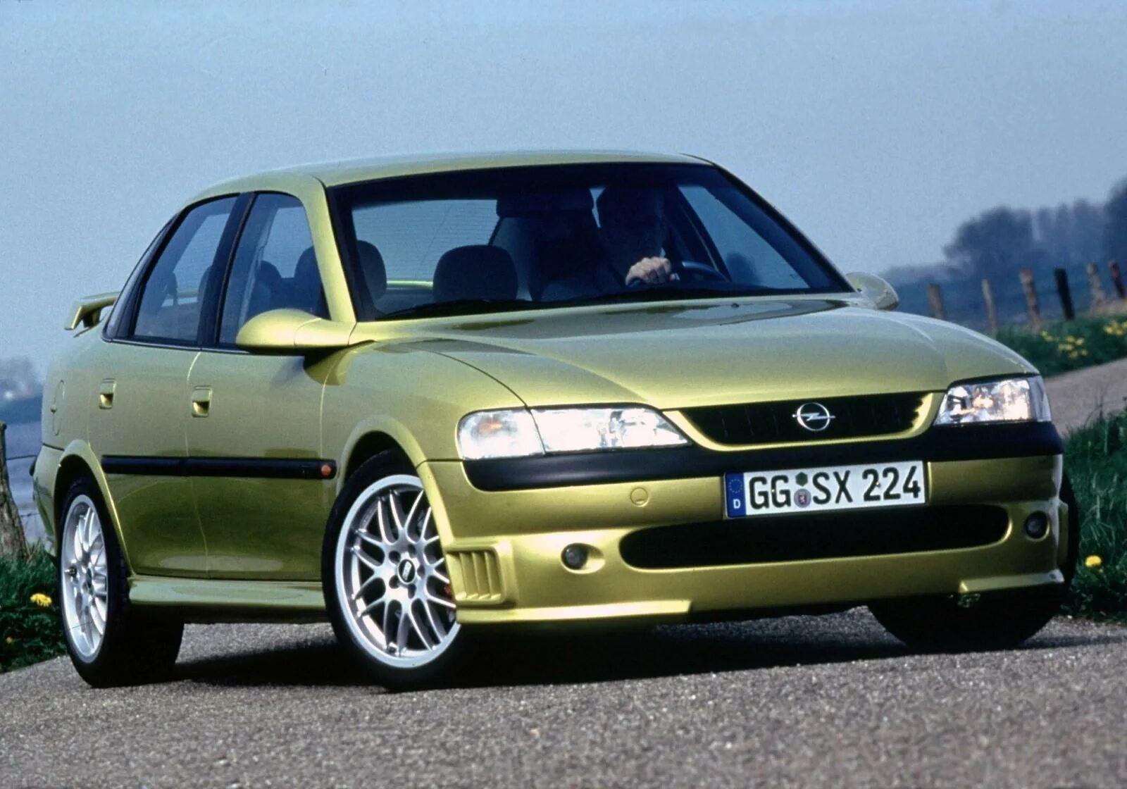 Опель вектра б 1.8 купить. Opel Vectra i500. Opel Vectra b. Opel Vectra b i500. Opel Vectra 2.2.