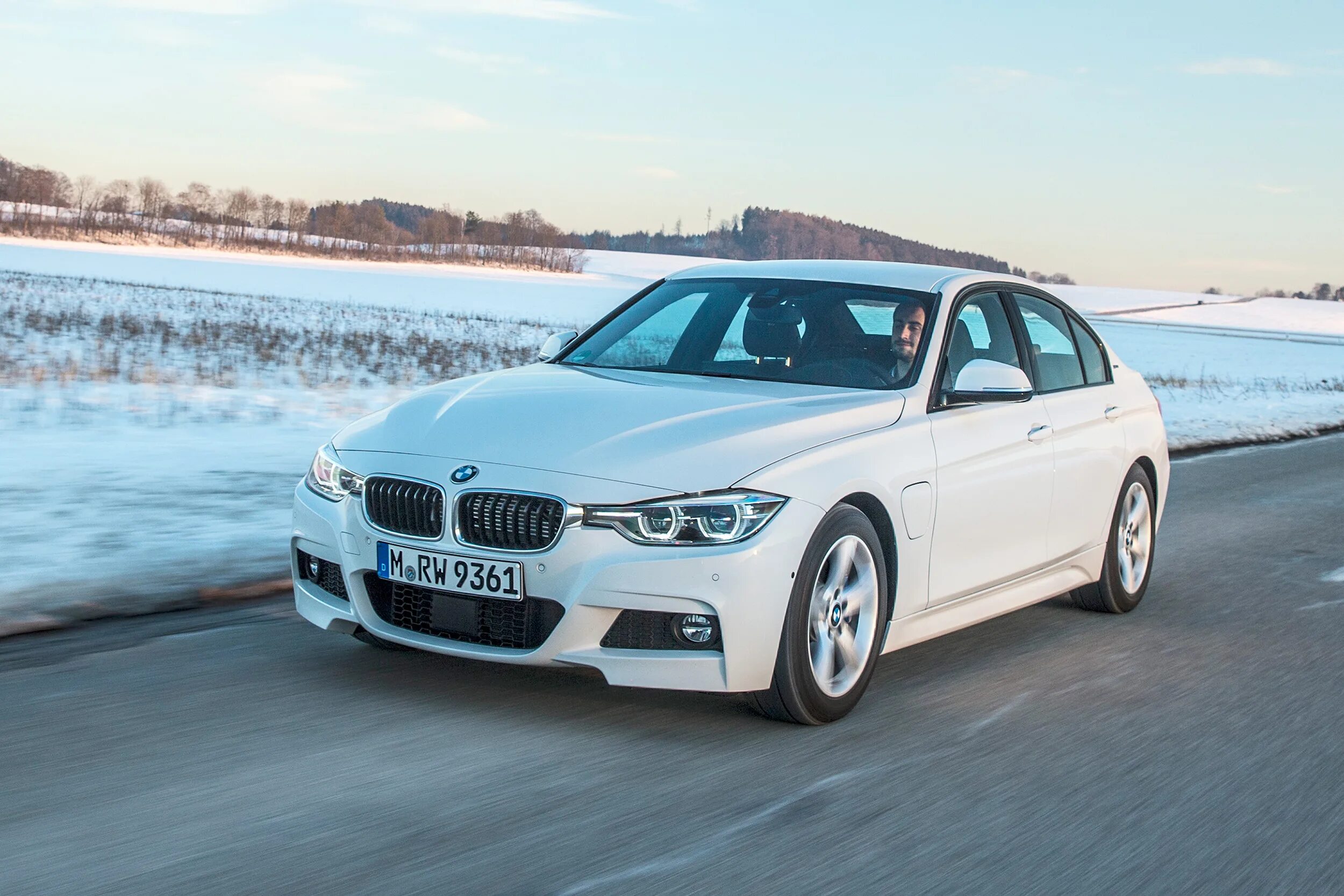 Купить бмв 3 дизель. БМВ 3 дизель 2016. БМВ 5 дизель. BMW 3 2017. BMW 330e 2018.