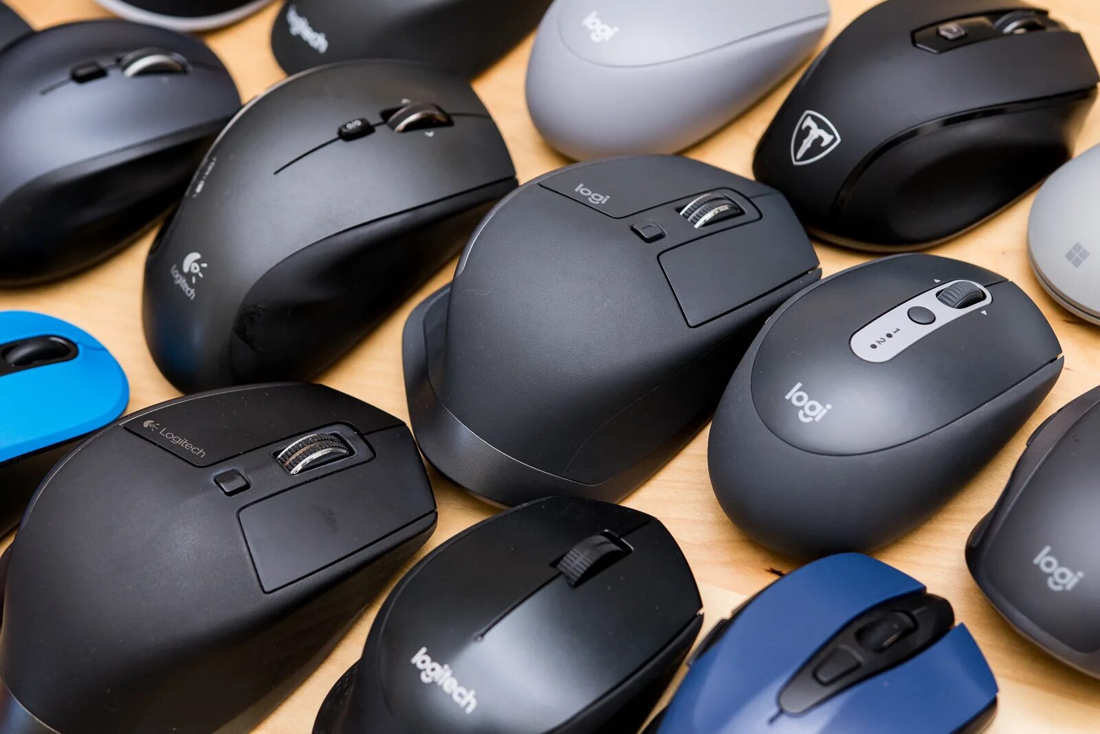 Фактор мыши. Беспроводная мышь Microsoft Ergonomic Mouse Bluetooth. Мышка Logitech m590. Logitech m650. Logitech m720.