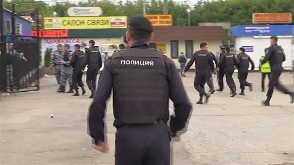 Лишающий полиция. Лишающий полиция. Лишающий полиция. Лишающий полиция. Отрывает погоны.