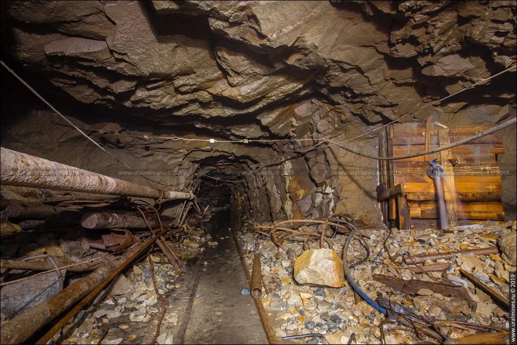 Шахта березовского рудника. Торговая база на северной шахте. Рудник подземных глубин. Рудник каула-котсельваара. Березовский рудник шахта северная.