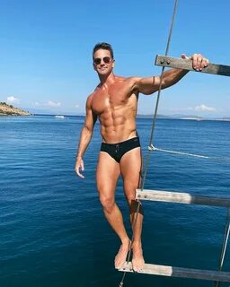 Slideshow aaron shock nude.