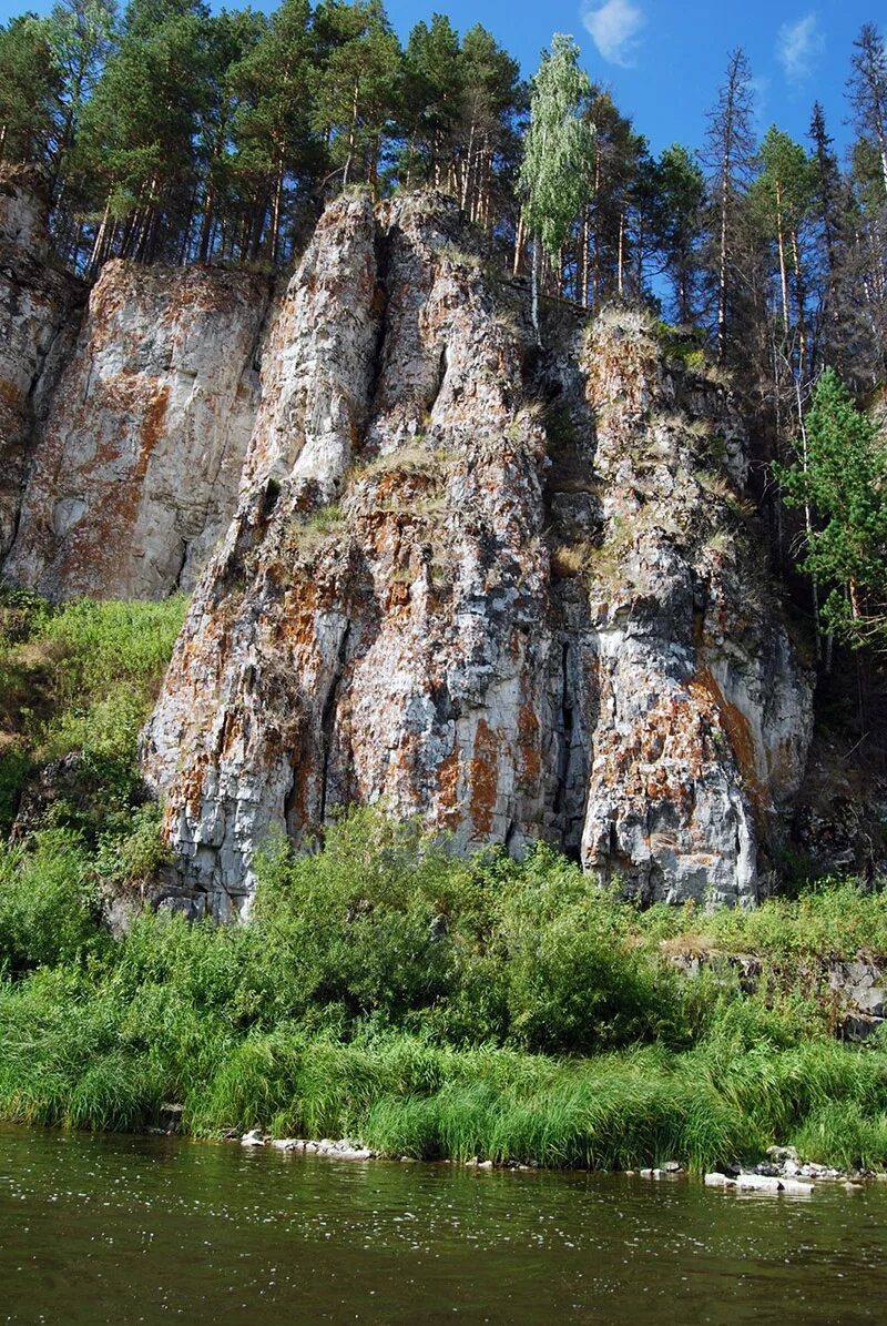 Чусовая свердловская. Урал, чусовая, река, скала. камень дождевой река чусовая. скалы бойцы на реке чусовой. река чусовая свердловская область.