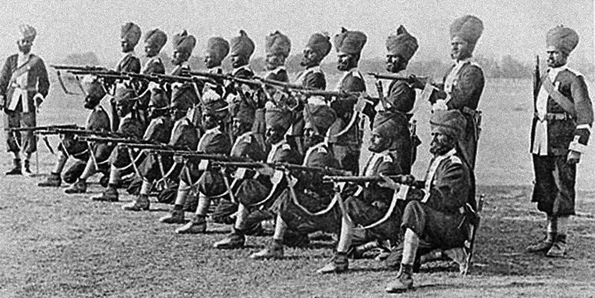 Солдаты сипаи в Индии XIX век. Индийские сипаи 19 век. Индийская армия 19 век сипаи. Сипаи в Индии 19 века.