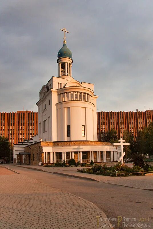 церкви калининского района санкт-петербурга. храм иконы державной божьей матери пр. державная церковь на проспекте культуры. пр культуры храм. храм державной иконы божией матери на проспекте культуры.